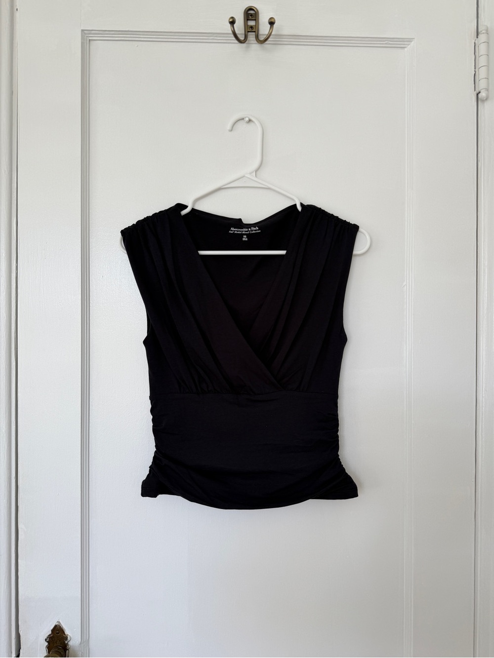 Abercrombie & Fitch Black Stretch Sleeveless Surplice Women’s Top